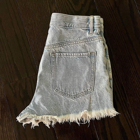 PacSun Vintage High Rise Distressed Cut-Off Jean Shorts - Picture 11 of 15